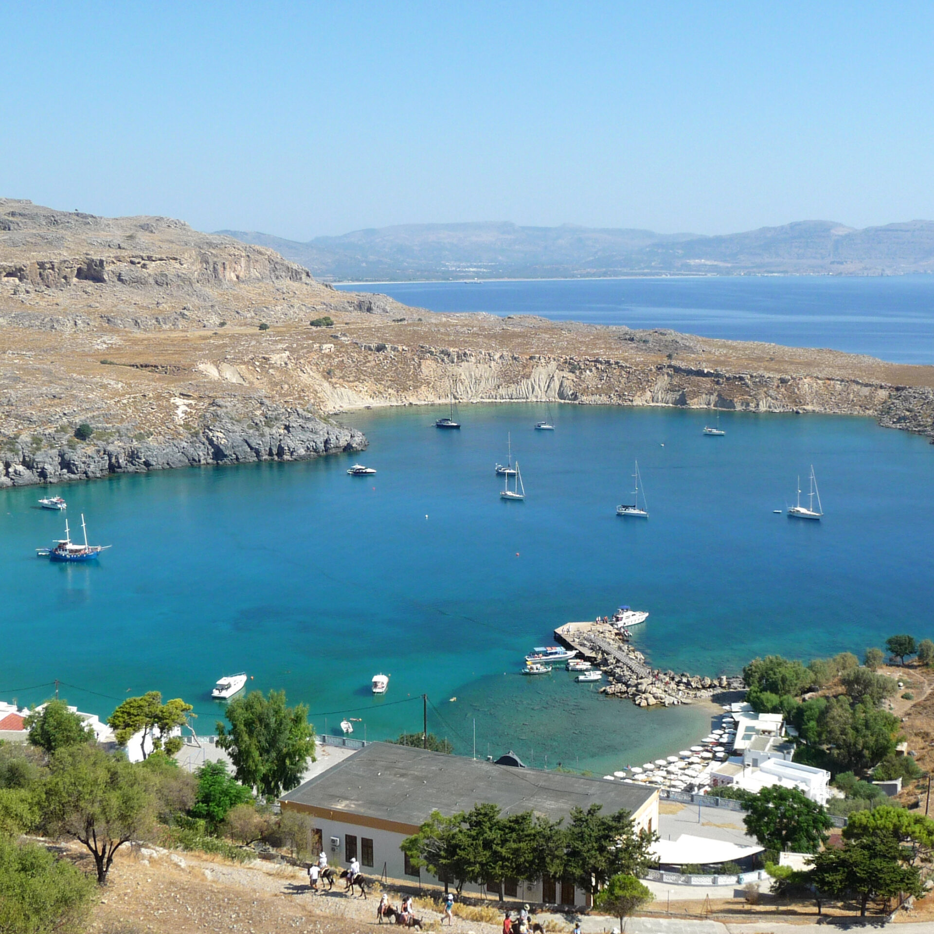 Livadhia Hafen, Tilos | Griechenland.de